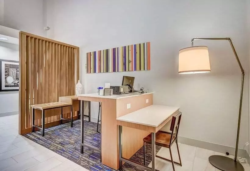 ホテル Holiday Inn Express & Suites Greenville Airport, An Ihg