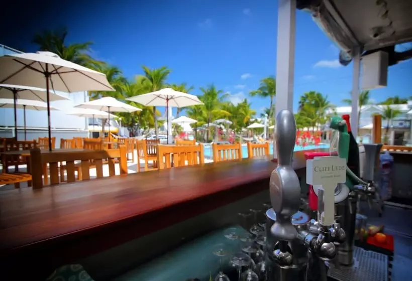 ホテル Ibis Bay Resort