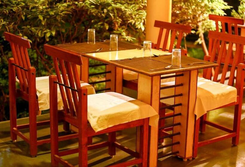 ホテル Sterling Arunai Anantha Tiruvannamalai