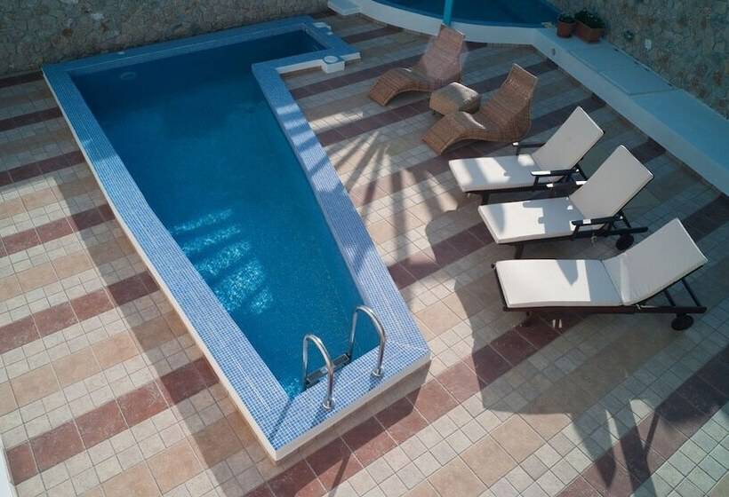 בית מלון כפרי Villa Rose