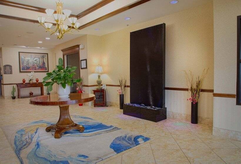 Holiday Inn Express Hotel & Suites Center, An Ihg