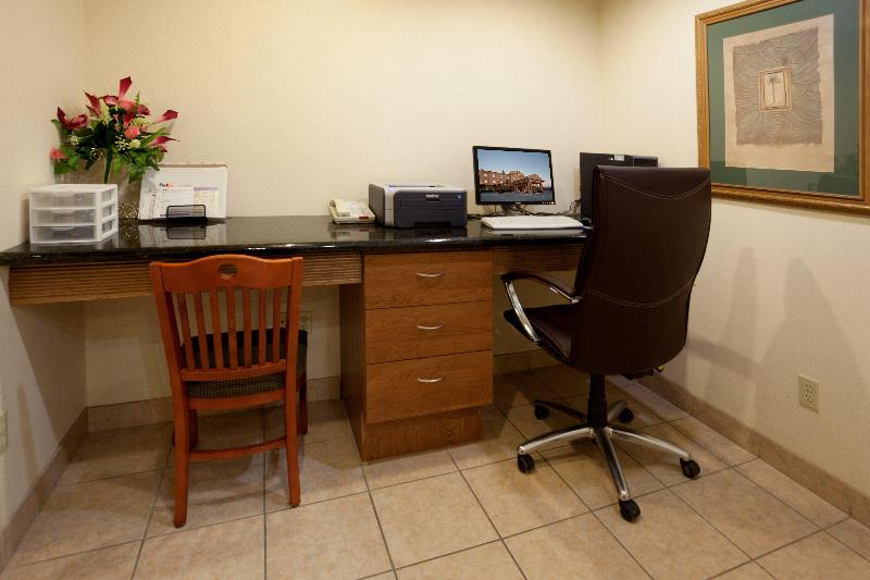 Holiday Inn Express Hotel & Suites Zapata, An Ihg