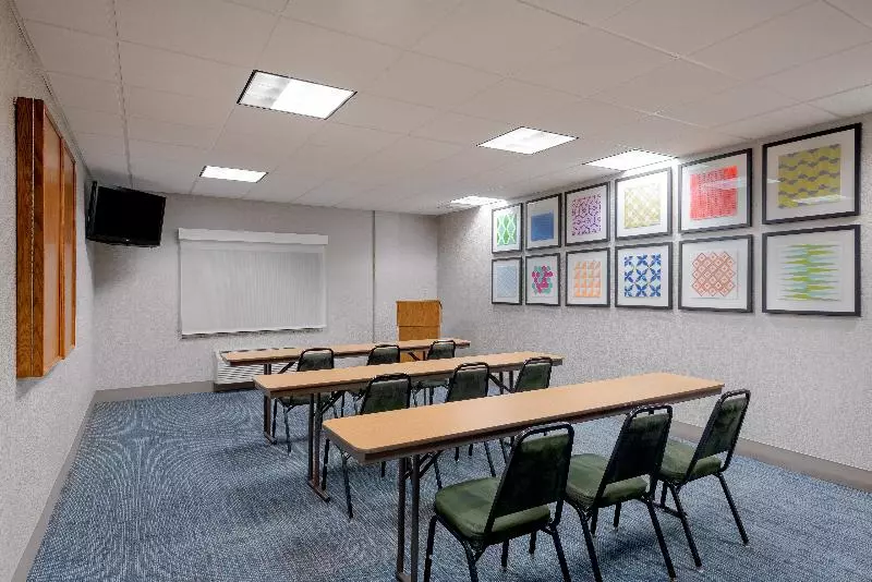 호텔 Holiday Inn Express & Suites Rocky Mount Smith Mountain Lake, An Ihg