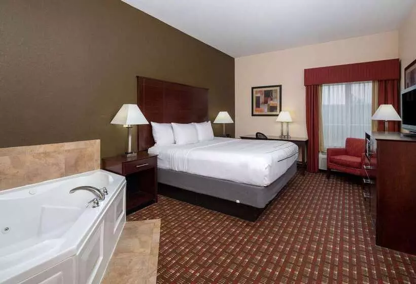 هتل La Quinta By Wyndham Macon West