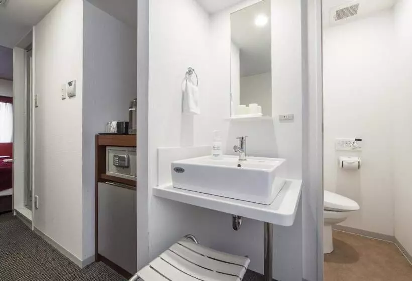 בית מלון כפרי Mystays Fukuoka Tenjin Minami