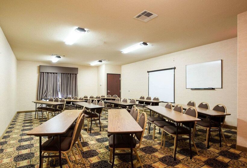 בית מלון כפרי Quality Suites