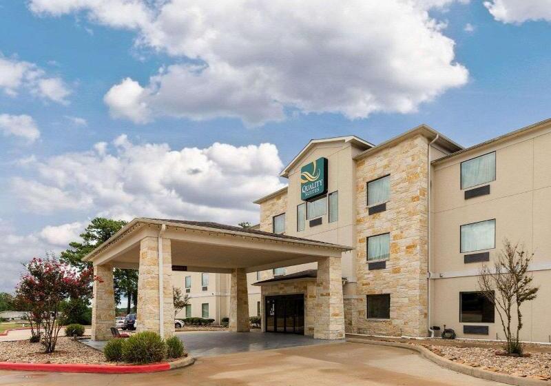 בית מלון כפרי Quality Suites