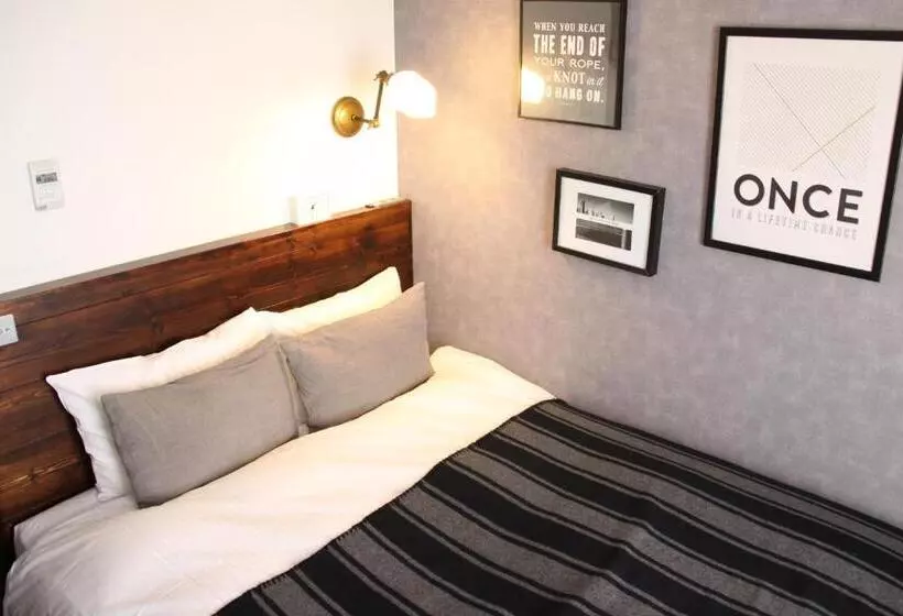 Otel The Knot Yokohama