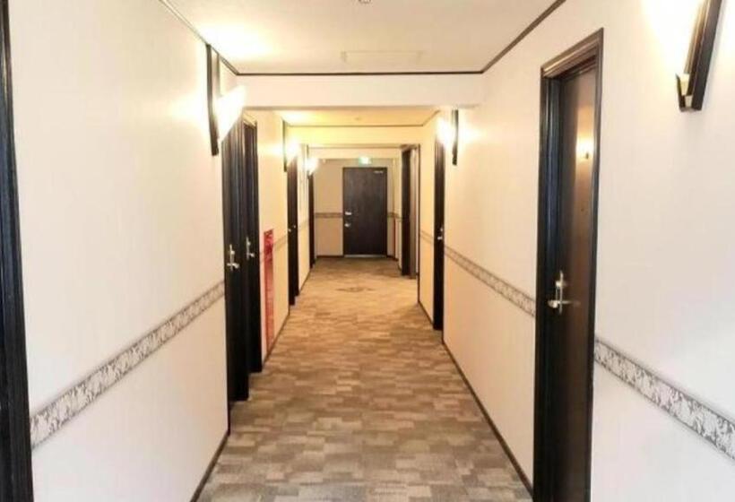 בית מלון כפרי Toyoko Inn Shin-Osaka Chuo-guchi Honkan