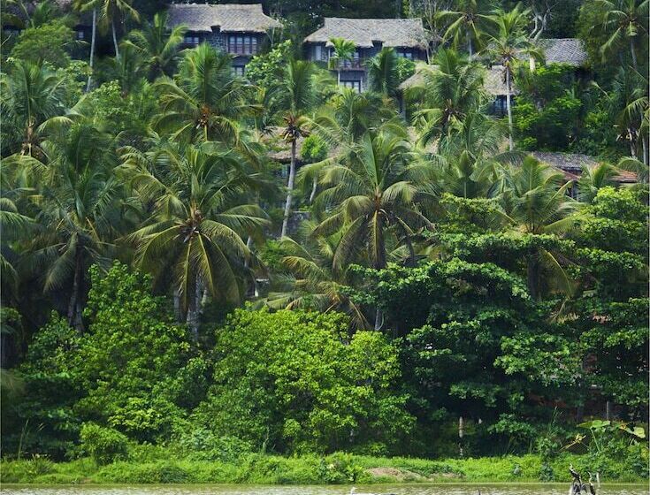 Отель Taj Green Cove Resort And Spa Kovalam