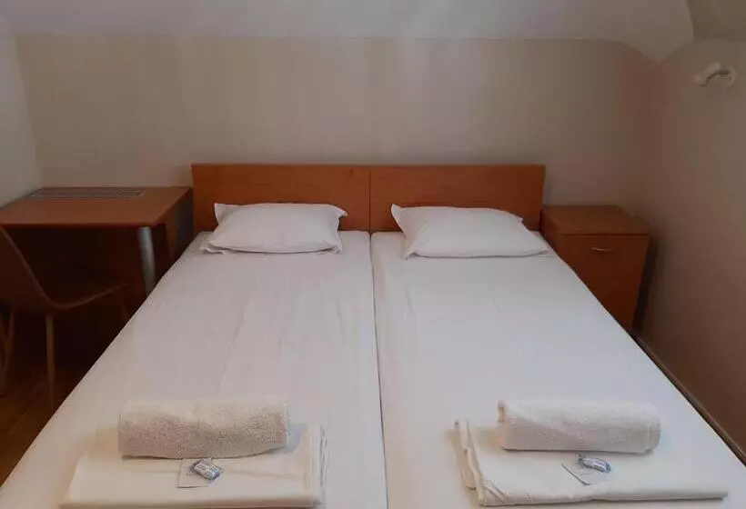 هاستل Guest House Diel