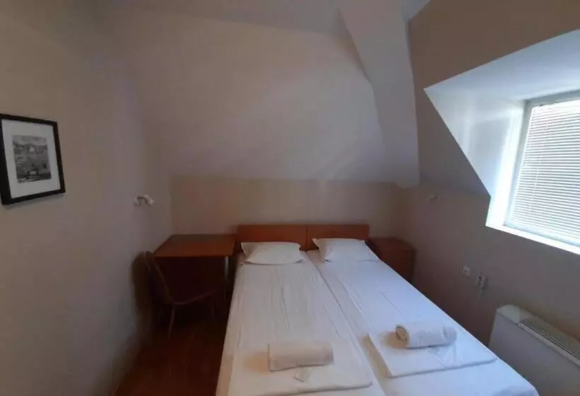 هاستل Guest House Diel