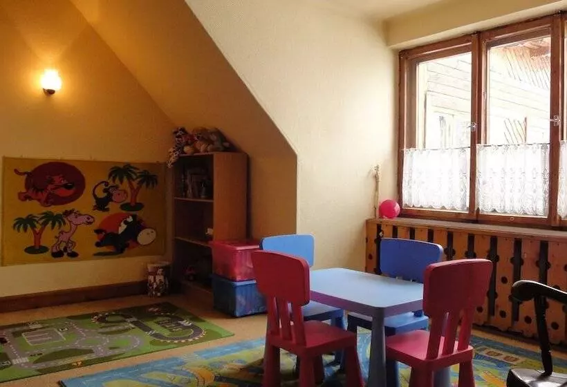 تختخواب و صبحانه Willa Orla