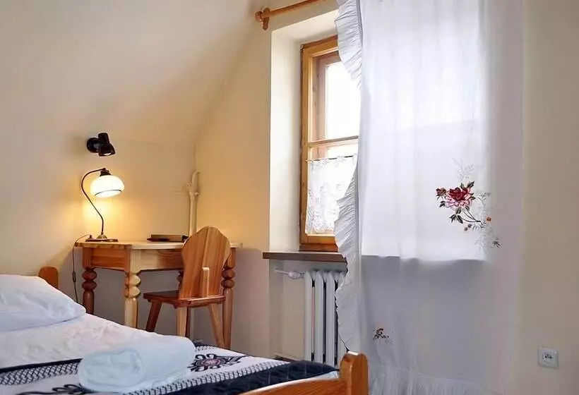 تختخواب و صبحانه Willa Orla