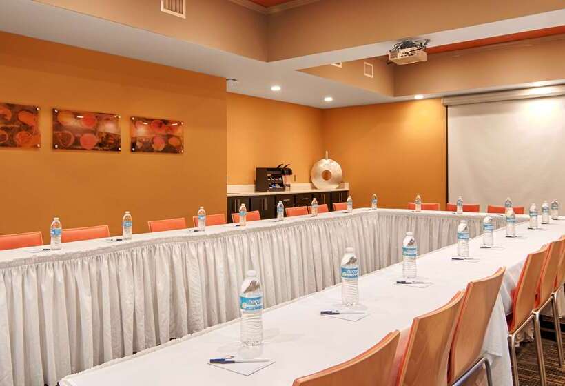 Отель Best Western Auburndale Inn & Suites