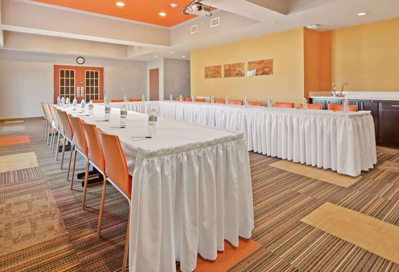 Отель Best Western Auburndale Inn & Suites