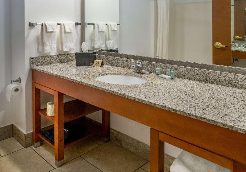 فندق Best Western Logan Inn