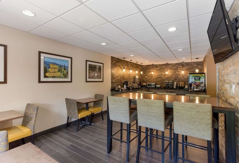 فندق Best Western Logan Inn