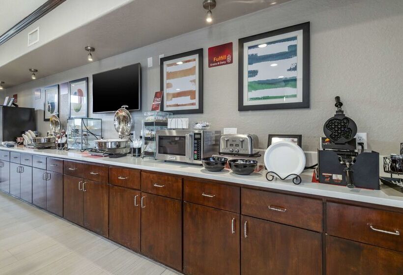 فندق Best Western Plus Victoria Inn & Suites