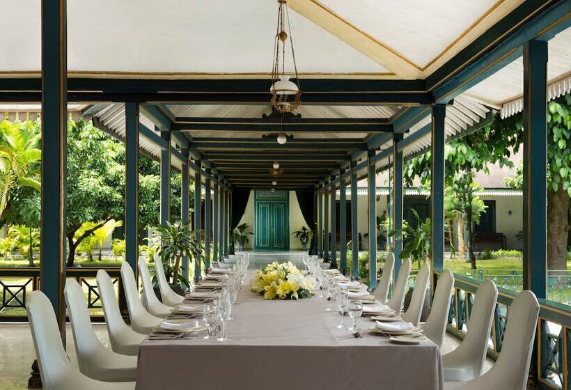 فندق Royal Ambarrukmo Yogyakarta