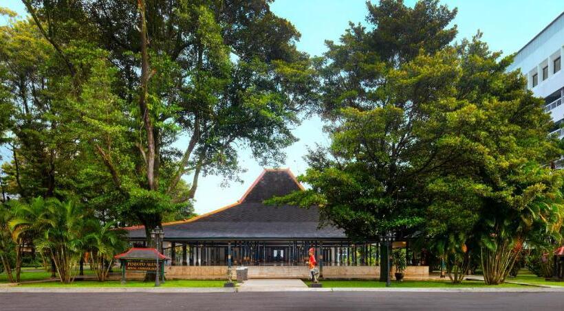 فندق Royal Ambarrukmo Yogyakarta
