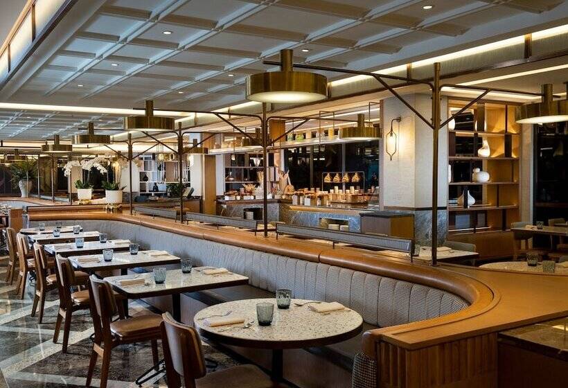 فندق Royal Ambarrukmo Yogyakarta