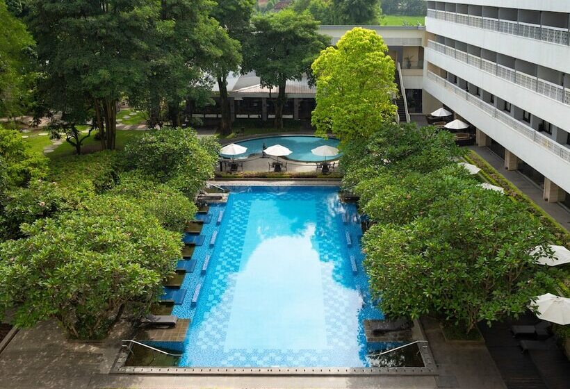 فندق Royal Ambarrukmo Yogyakarta