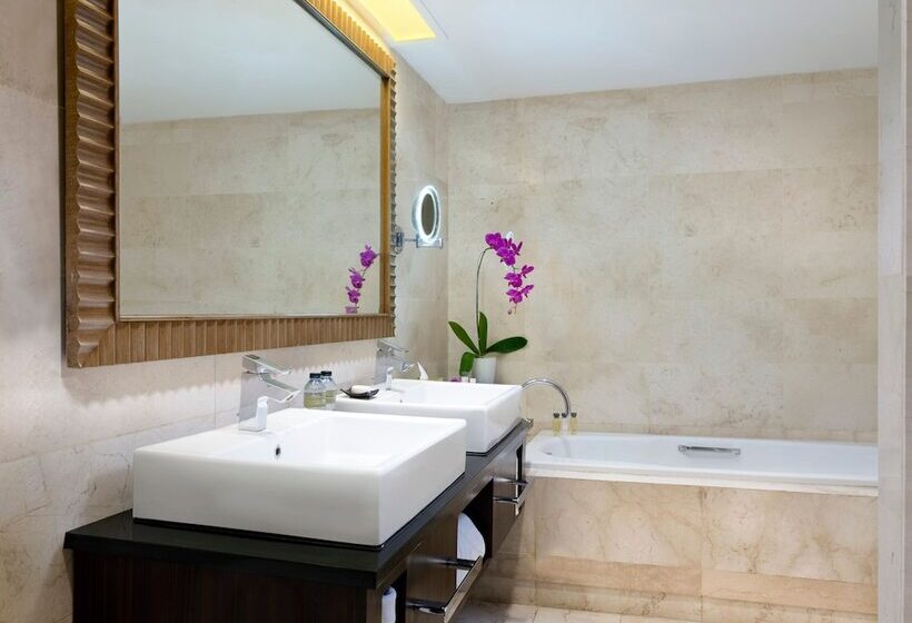 فندق Royal Ambarrukmo Yogyakarta