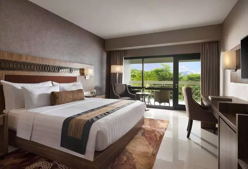 Отель Royal Ambarrukmo Yogyakarta