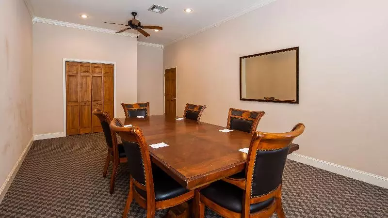 Surestay Hotel By Best Western Leesville