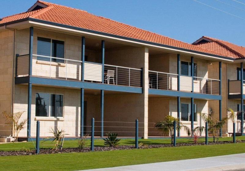 Pinnacles Edge Resort