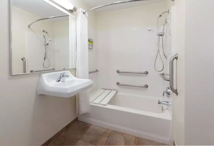 Candlewood Suites Kalamazoo, An Ihg