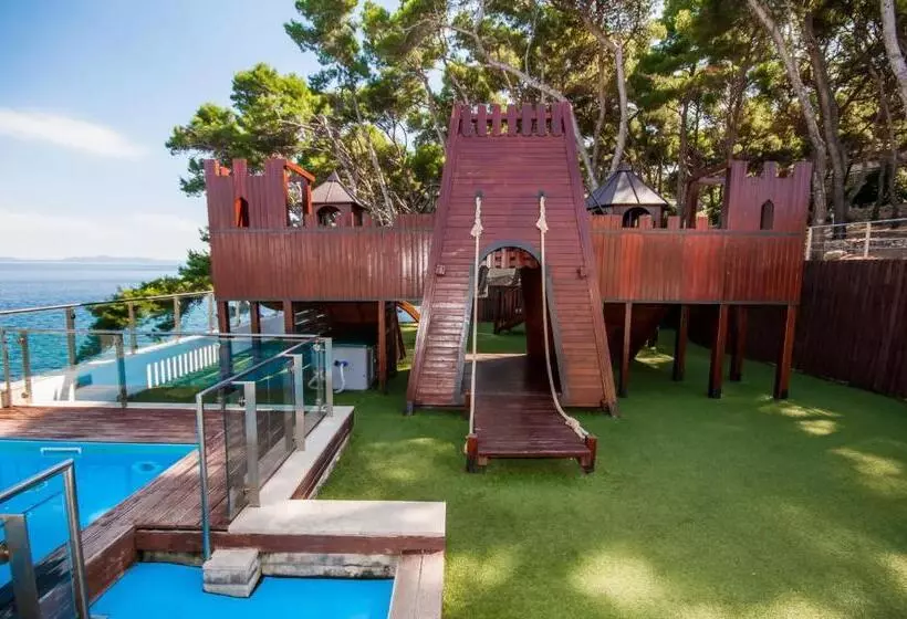 בית מלון כפרי Agava