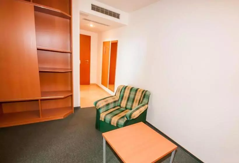 בית מלון כפרי Agava