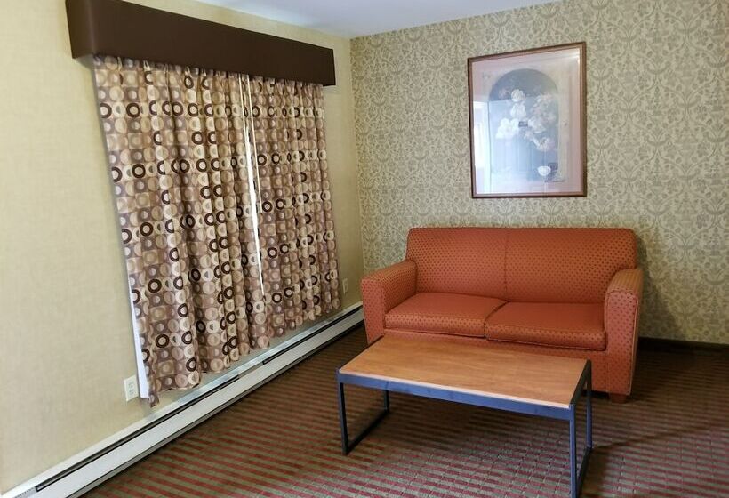 Отель All Seasons Inn & Suites