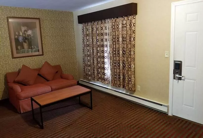 בית מלון כפרי All Seasons Inn & Suites