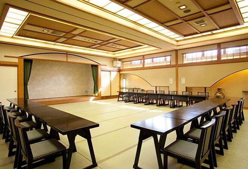 בית מלון כפרי Arimakan