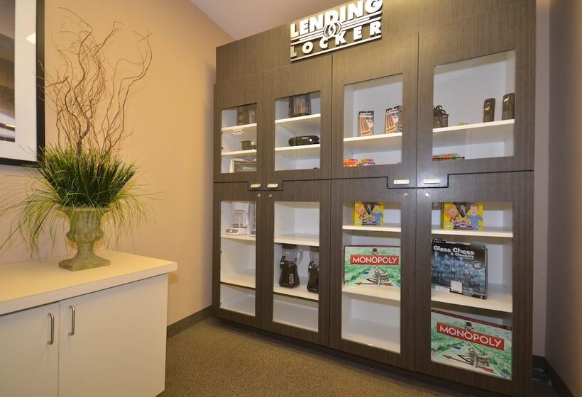 Отель Candlewood Suites Clarksville By Ihg