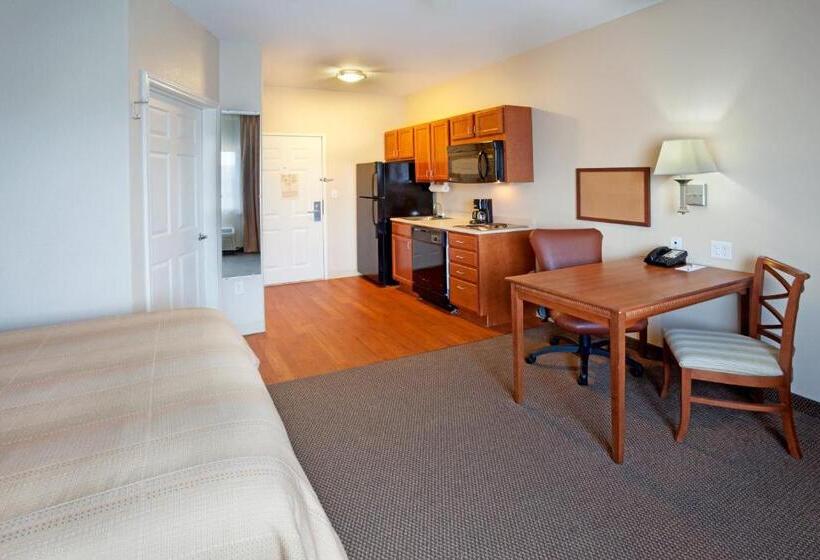 Отель Candlewood Suites Corpus Christi Spid, An Ihg