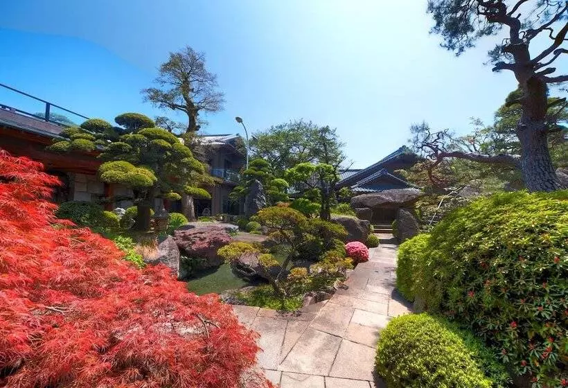 Hotelli Beautiful Japanese Garden Kagetsu