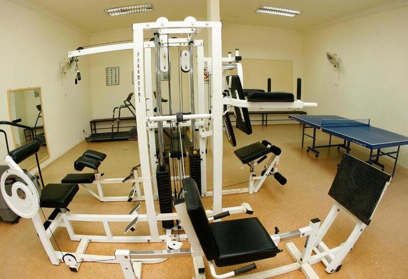 Отель The Qamar Paka