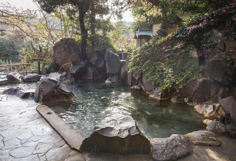 בית מלון כפרי Wataya Besso