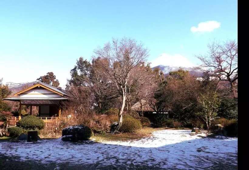 ריוקאן Yufuin Kotobuki Hananosho