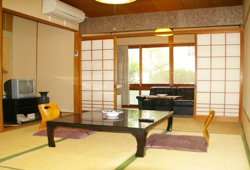 Toramaru Ryokan