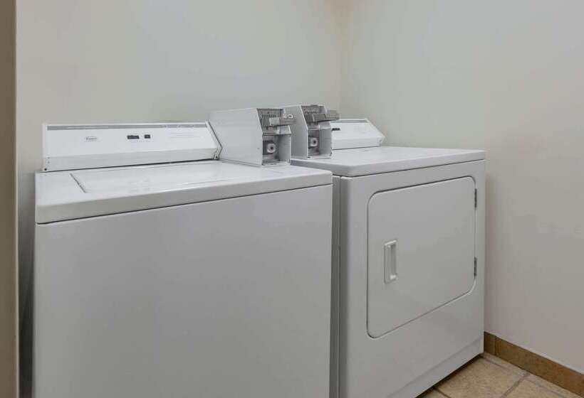 فندق Days Inn By Wyndham Alta Vista