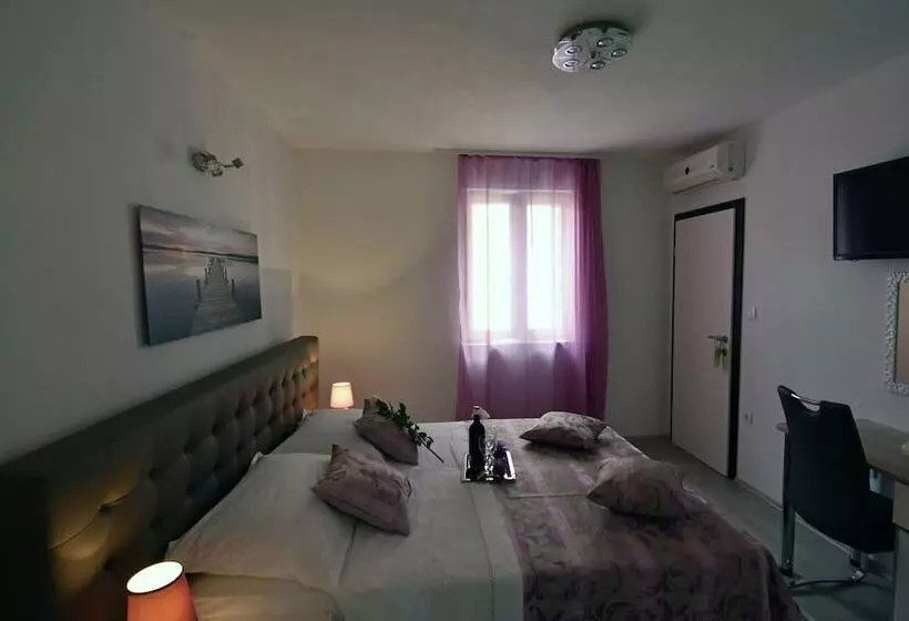 Hotel Kuzma Rooms
