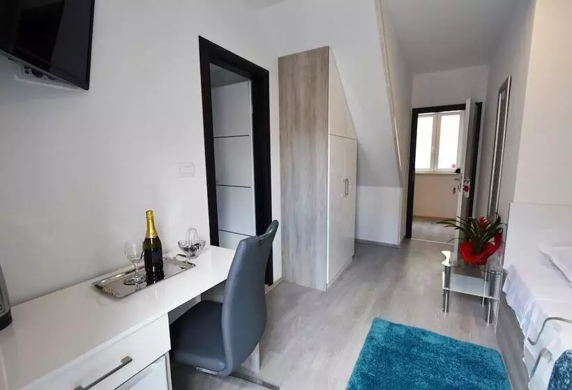 Hotel Kuzma Rooms
