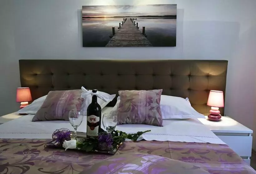 Hotel Kuzma Rooms