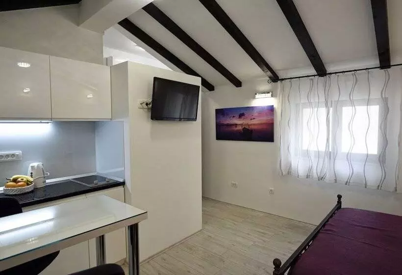 Hotel Kuzma Rooms