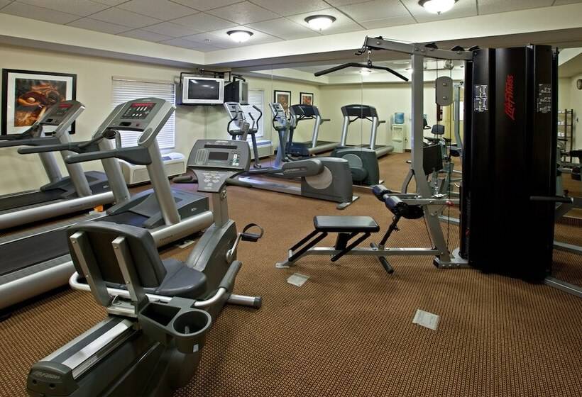 هتل Staybridge Suites Indianapolis Airport, An Ihg